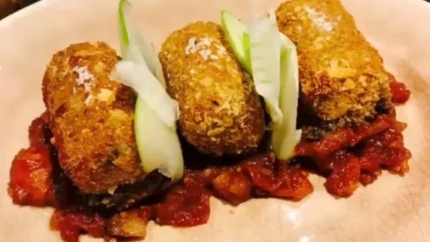 Clonakilty Blackpudding croquettes with apple, fennel & tomato relish